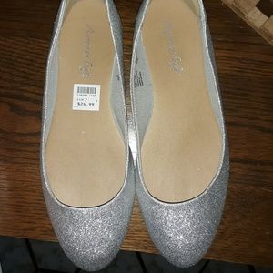 👡🦅American Eagle silver glitter slip ons